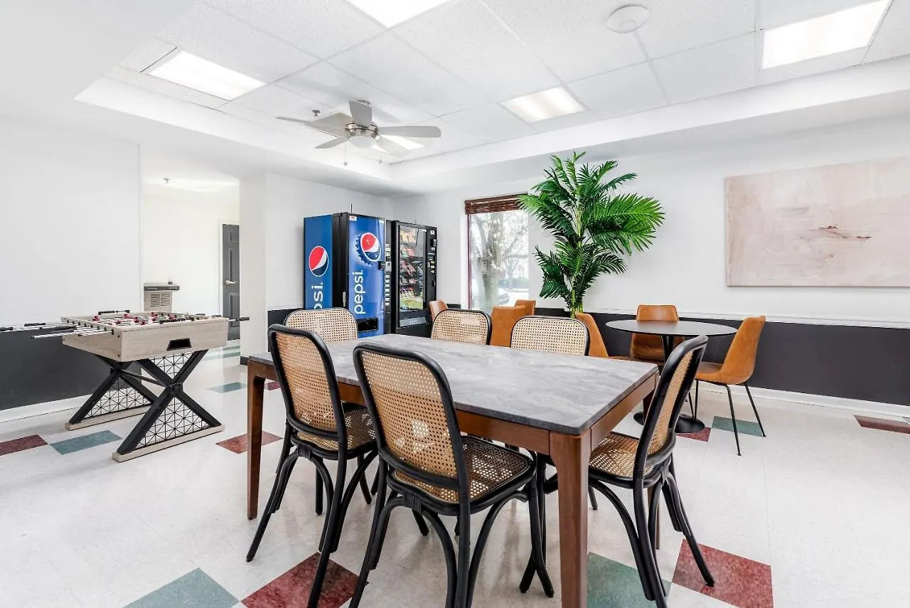 Cozysuites Central West End Double Queen Suite With Free Parking! Saint Louis Lägenhet