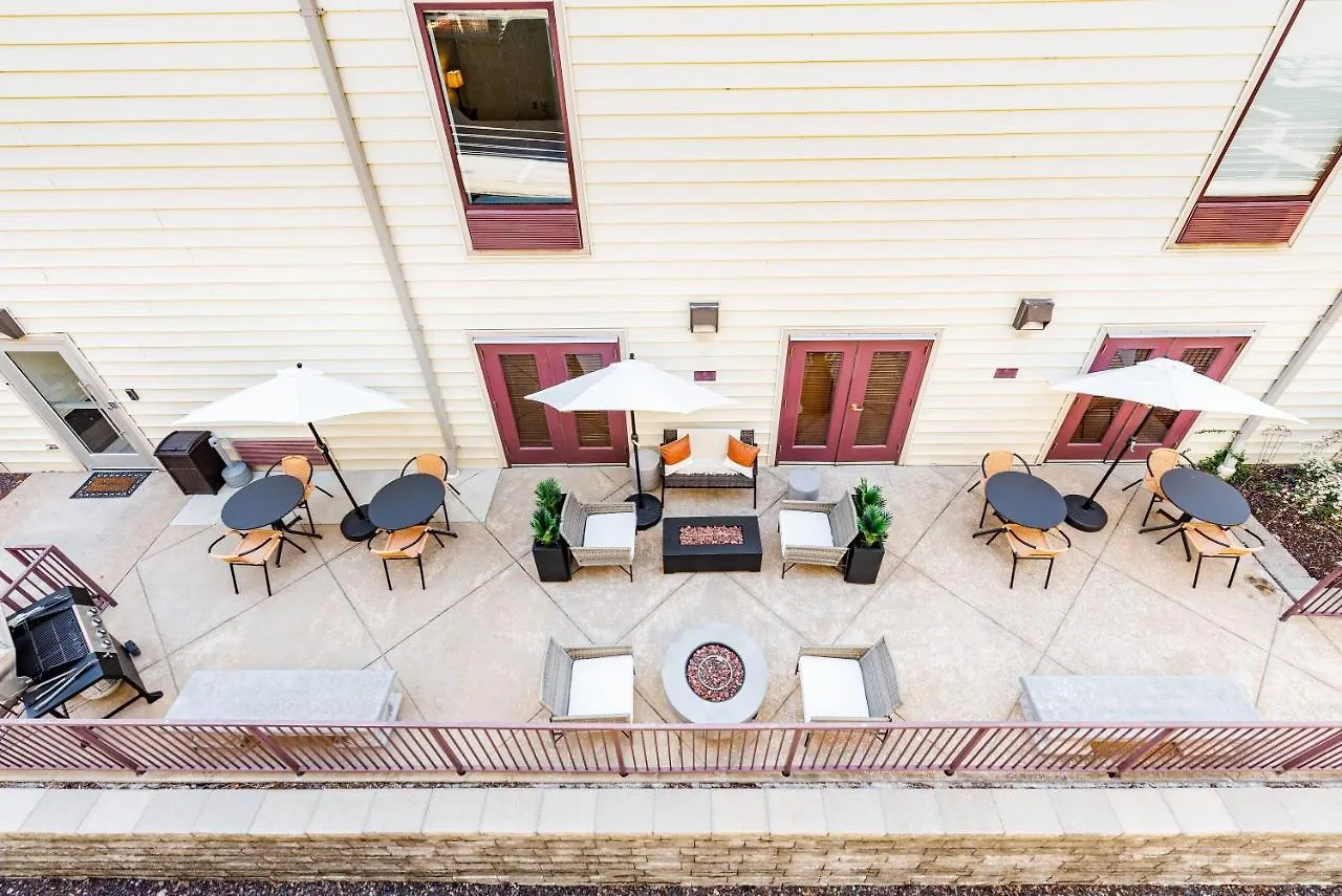 Cozysuites Central West End Double Queen Suite With Free Parking! Saint Louis Lägenhet
